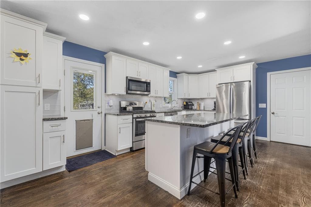 64 Long Court - Photo 3