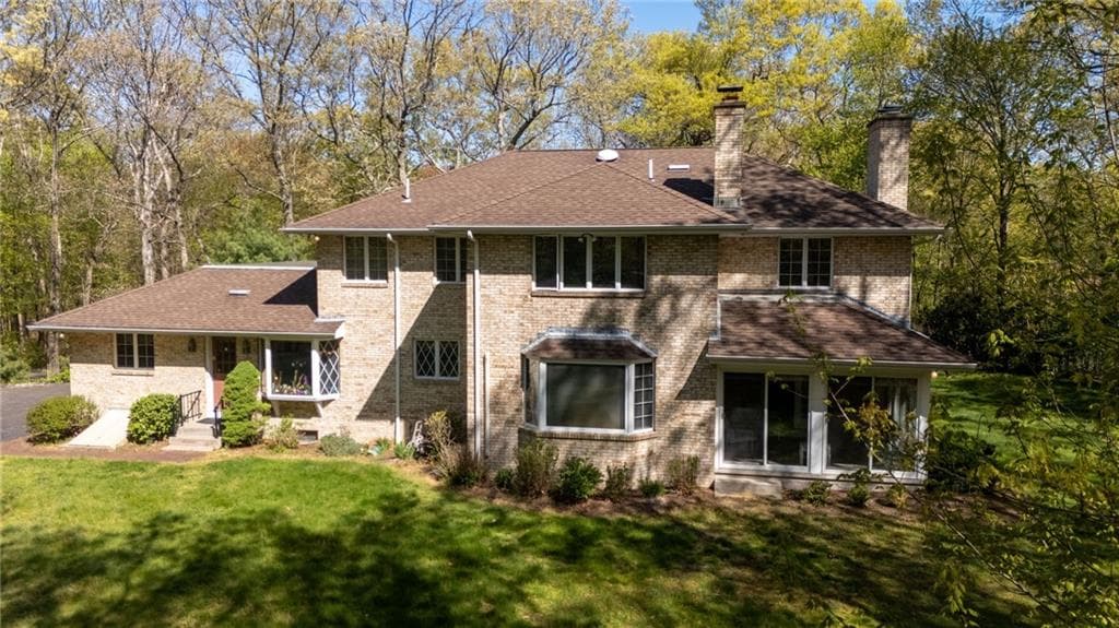 191 Fairway Drive - Photo 2