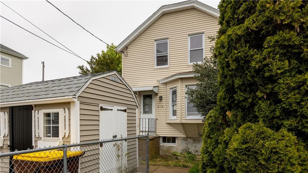 518 Snell Street - Photo 2