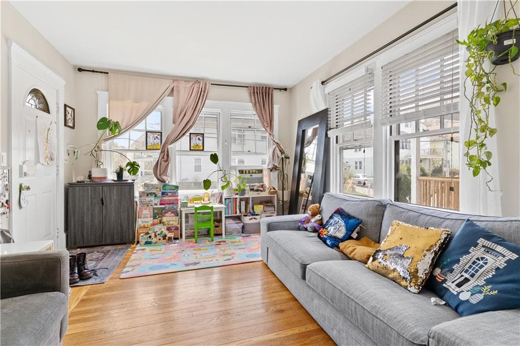 183 Narragansett Street - Photo 3