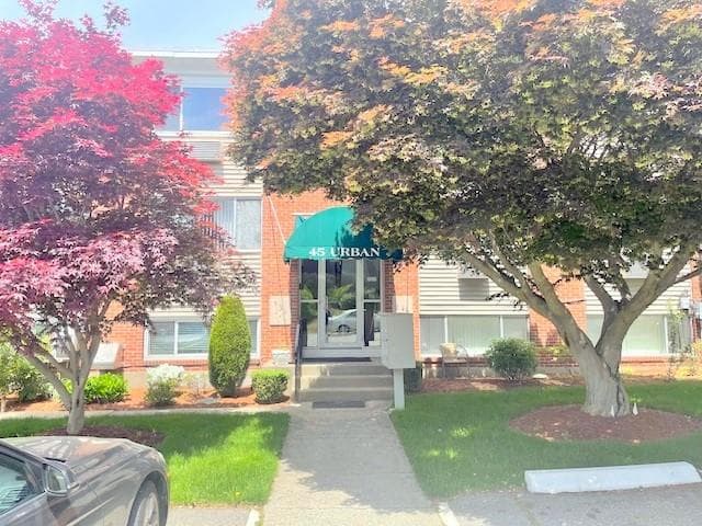 45 Urban Avenue - Photo 3