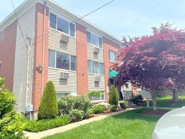 45 Urban Avenue - Photo 4