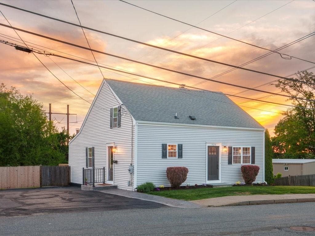 121 Talcott Street - Photo 2