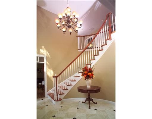 8 VALENTINE Court - Photo 3